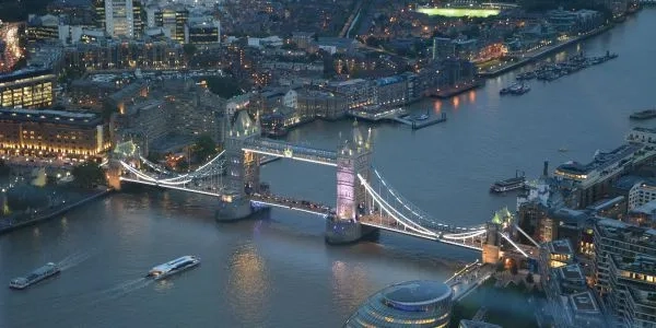 Thumbnail image for What is commercial law? A guide for aspiring solicitors 